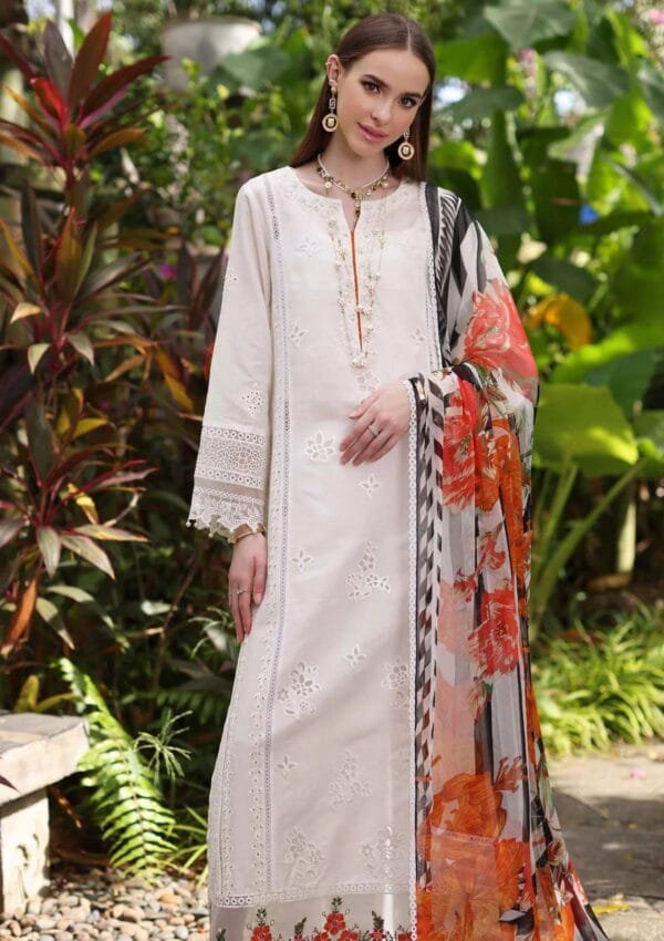 NOOR BY SADIA ASAD–LUXURY CHIKANKARI 2024 - Image 2