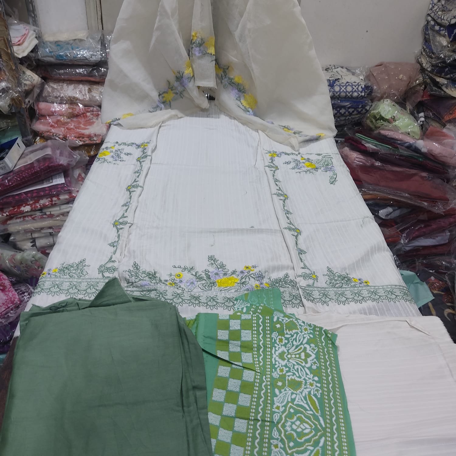 Sana safinaz–3 pcs-lawn