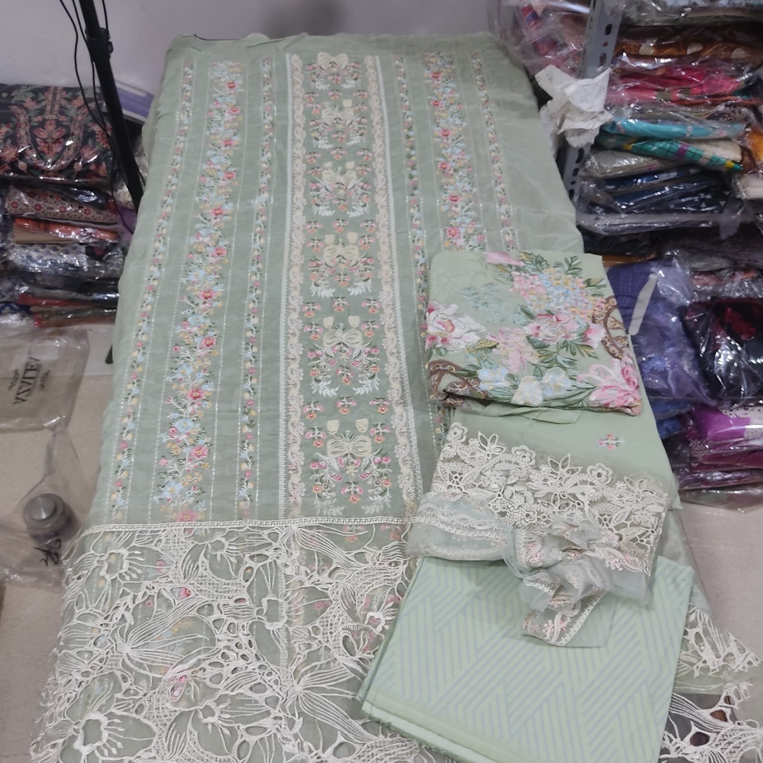 Mushq–2 pcs-lawn