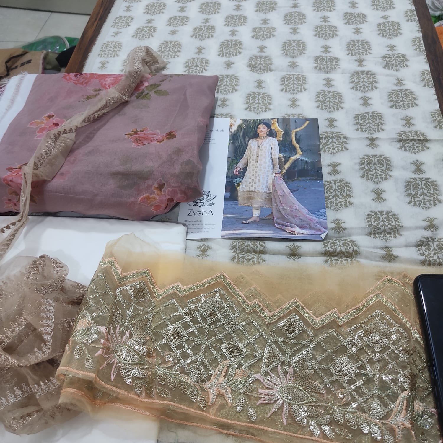 SOBIA NAZIR--LAWN-3PC
