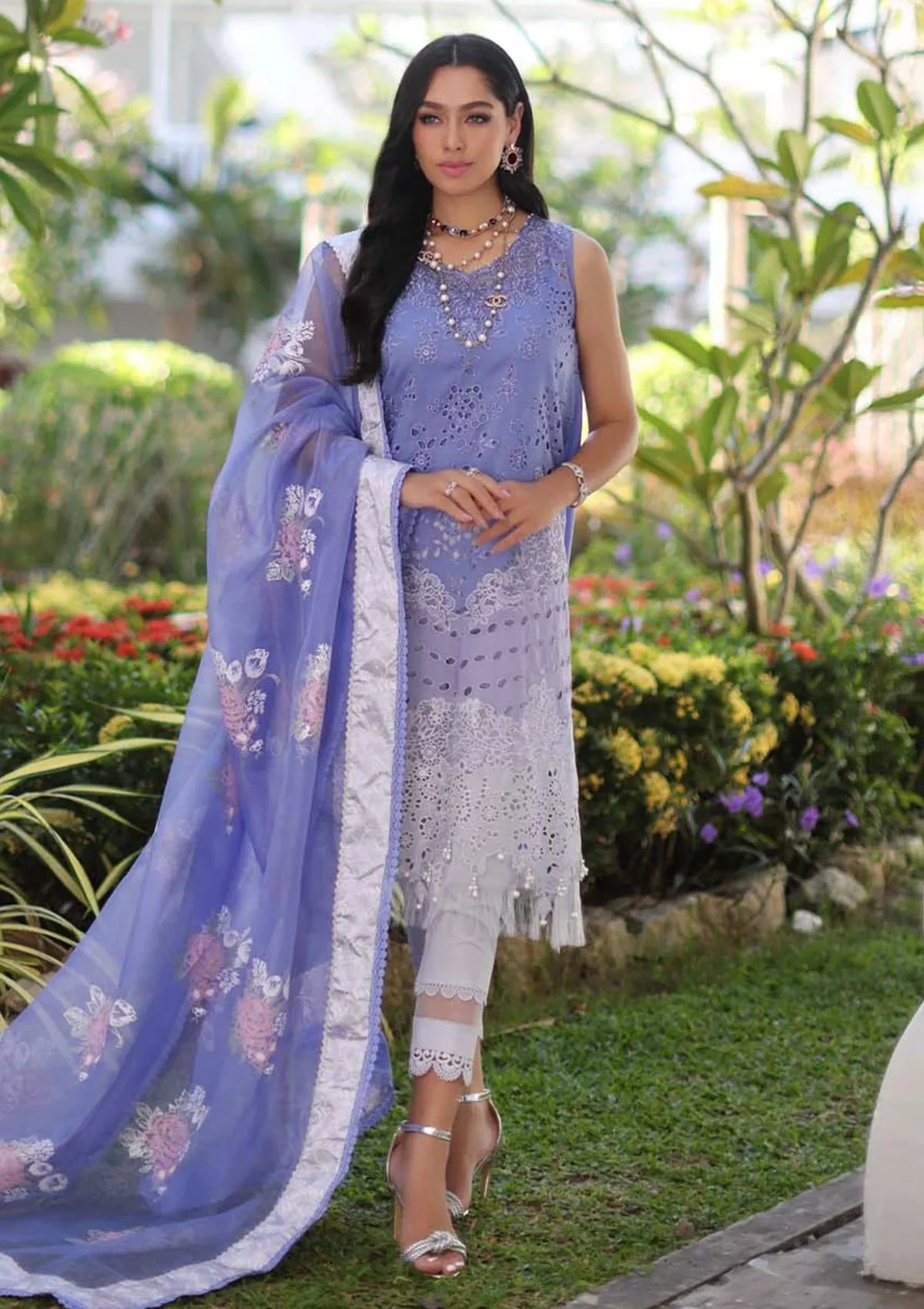 NOOR BY SADIA ASAD–LUXURY CHIKANKARI 2024 - Image 2